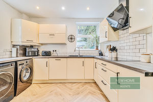 Photo 17- click for photo gallery